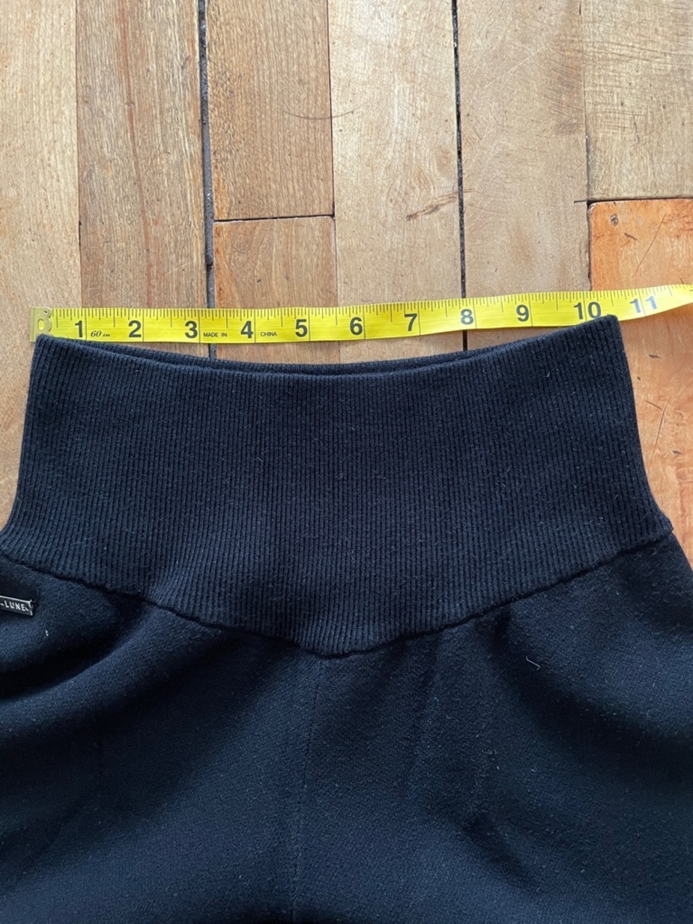 Lune Active OLLY high waisted knit pants-Medium - Picture 6 of 8